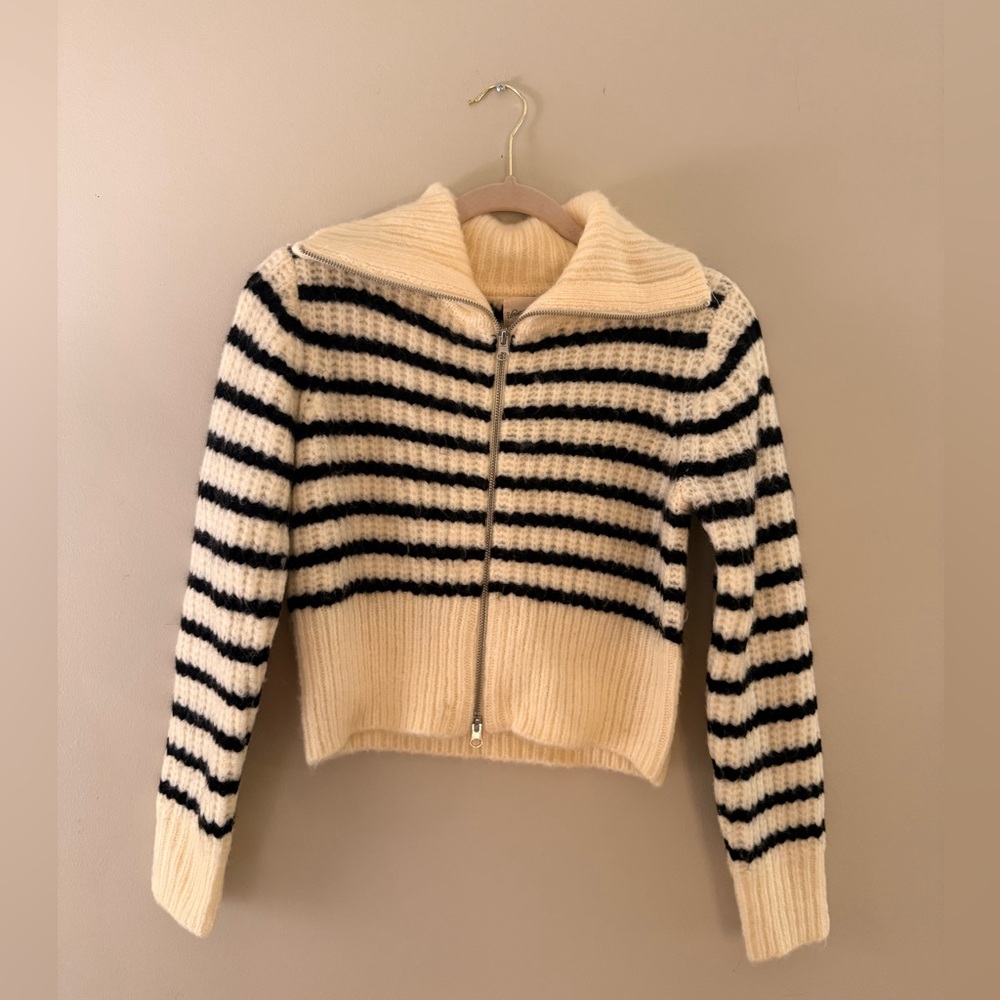Universal Thread Striped Sweater - Picture 1 of 3